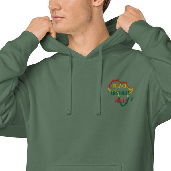 Sweat à capuche teint par pigment unisexe BLACK HISTORY MONTH – Image 14