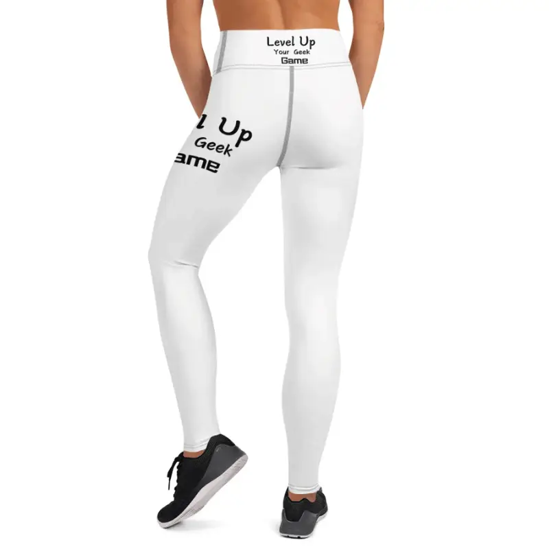 Découvrez notre leggings yoga pas cher "Level Up Your Geek Game" - l'accessoire ultime pour les geeks qui aiment prendre soin d'eux!