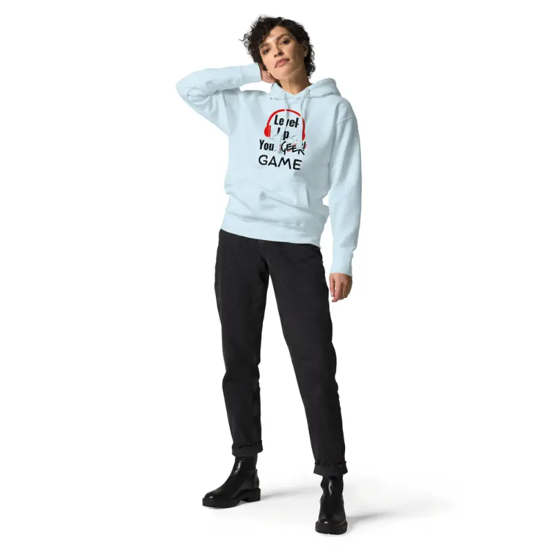 Découvrez le Sweat à Capuche Unisexe “Level Your Geek Game”, l’arme secrète pour pulvériser tous les records de coolitude ! 😎