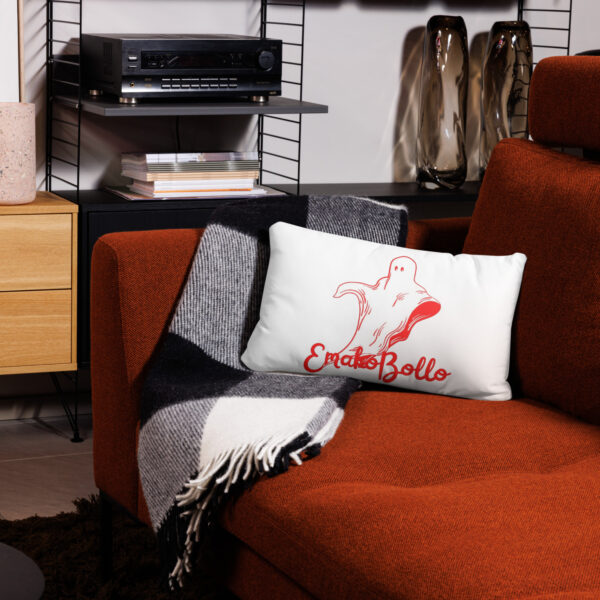 Coussin Classique EmakoBollo Halloween: Un classique revisité avec une touche d'horreur. – Image 5