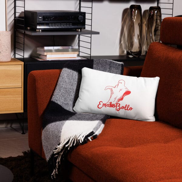 Coussin Classique EmakoBollo Halloween: Un classique revisité avec une touche d'horreur. – Image 4