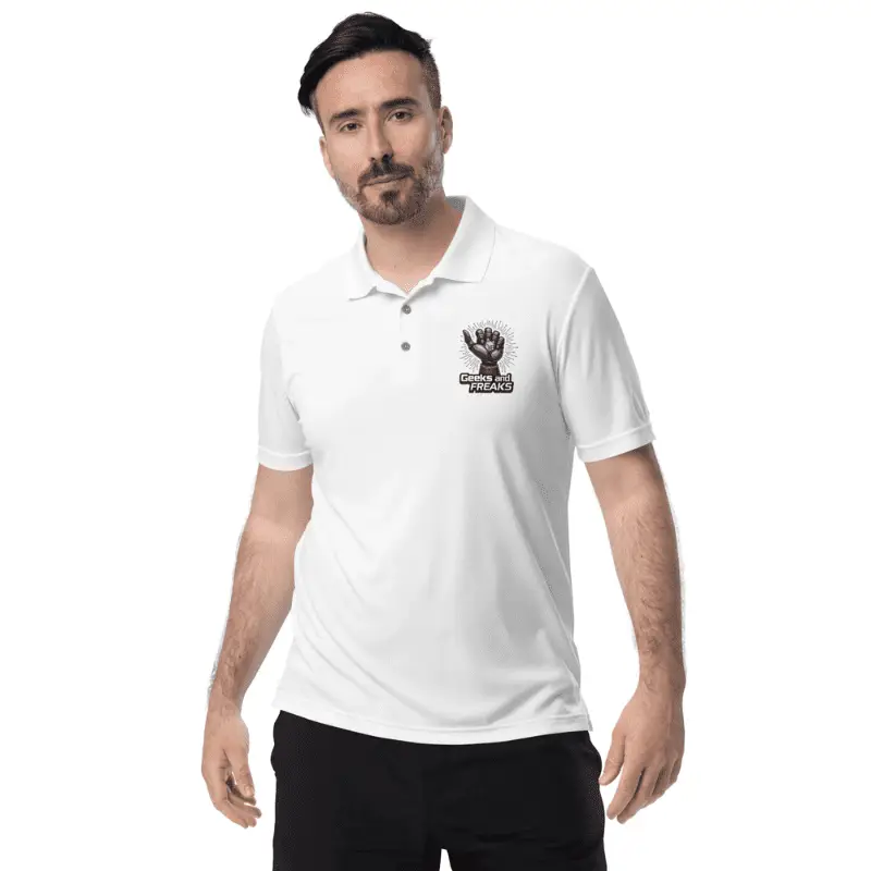 Homme âge moyen arborant un Polo adidas Performance Robo Dice blanc.