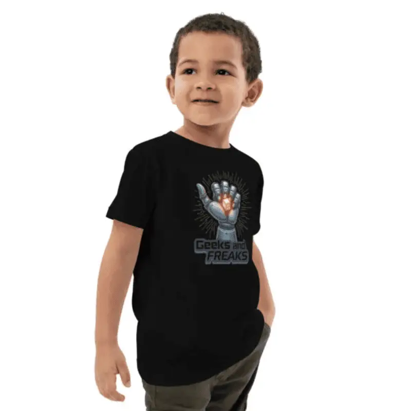enfant souriant arborant un t-shirt enfant coton bio noir robo dice