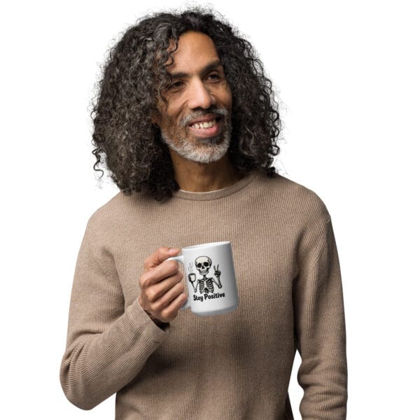 Mug Blanc Brillant Stay positive : design élégant pour des pensées positives. – Image 5