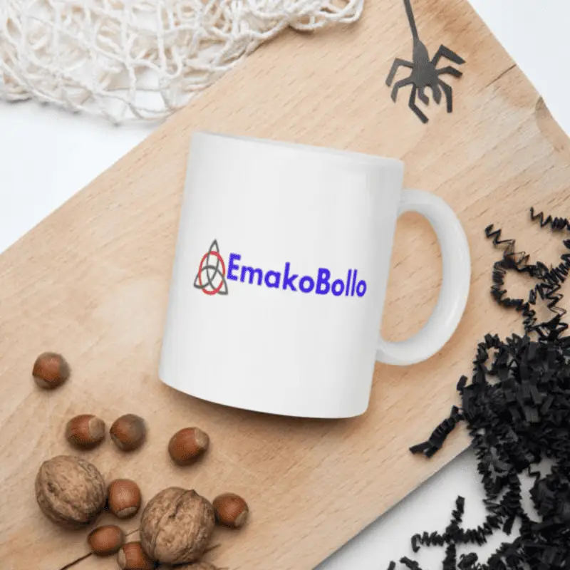 Tasse blanche porcelaine Mug blanc brillant haut de gamme. Imprimé EmakoBollo.