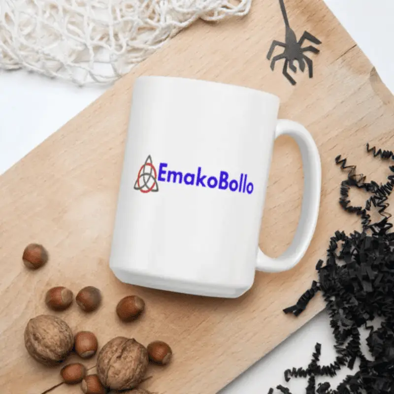 Tasse blanche porcelaine Sublime mug design pour maison chic. avec le design EmakoBollo.