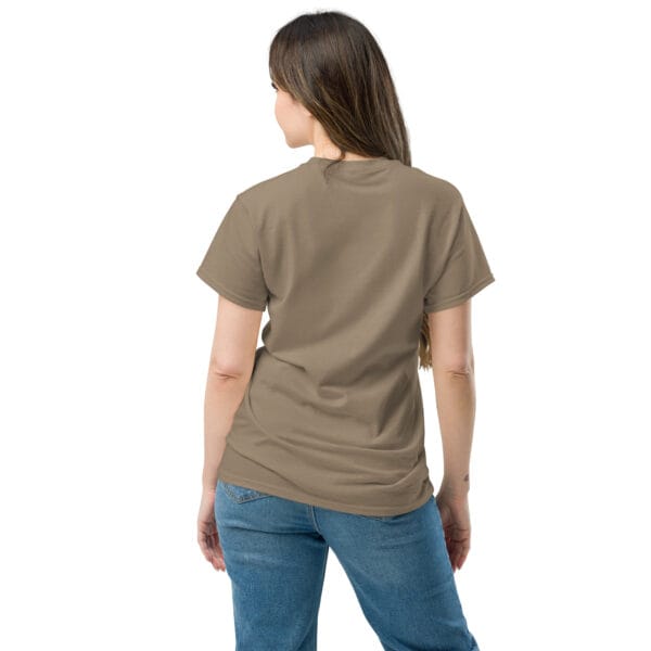 T-shirt classique unisexe robo dice : adoptez l'originalité dès aujourd'hui. – Image 12
