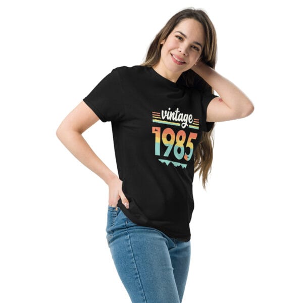 T-shirt classique unisexe Vintage 1985 – Image 5