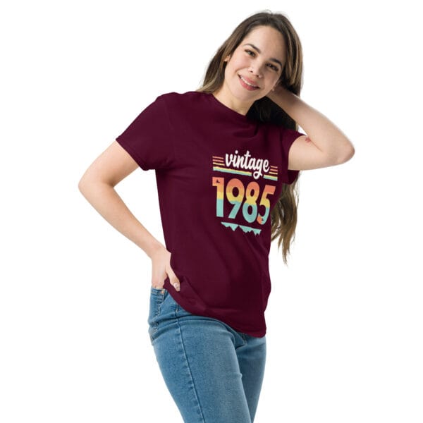 T-shirt classique unisexe Vintage 1985 – Image 3