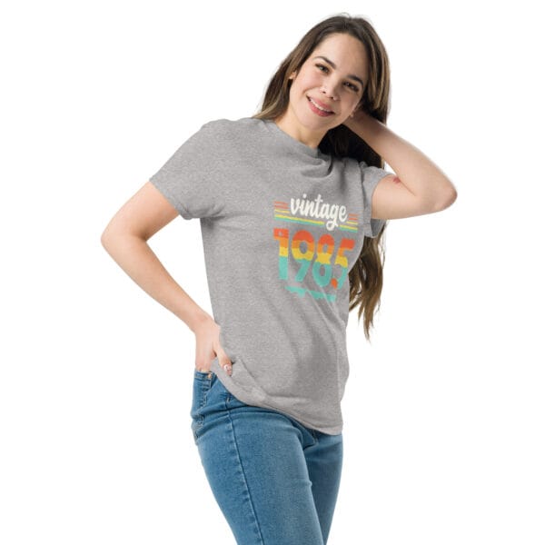 T-shirt classique unisexe Vintage 1985 – Image 11